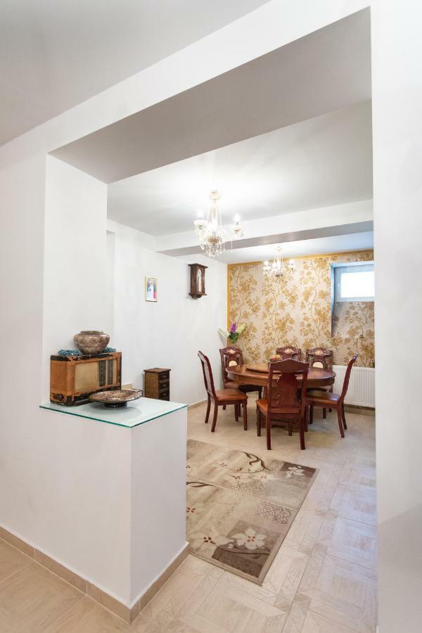 Batistei Bourgeois Apartment Бухарест Экстерьер фото
